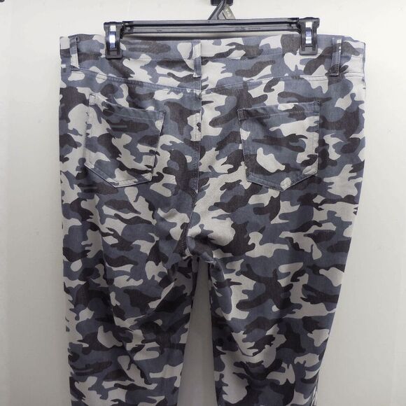 Faded Glory Jeggings Womens 2XL 20 Gray Camouflage Camo Chino Pull On Pants - Picture 4 of 10